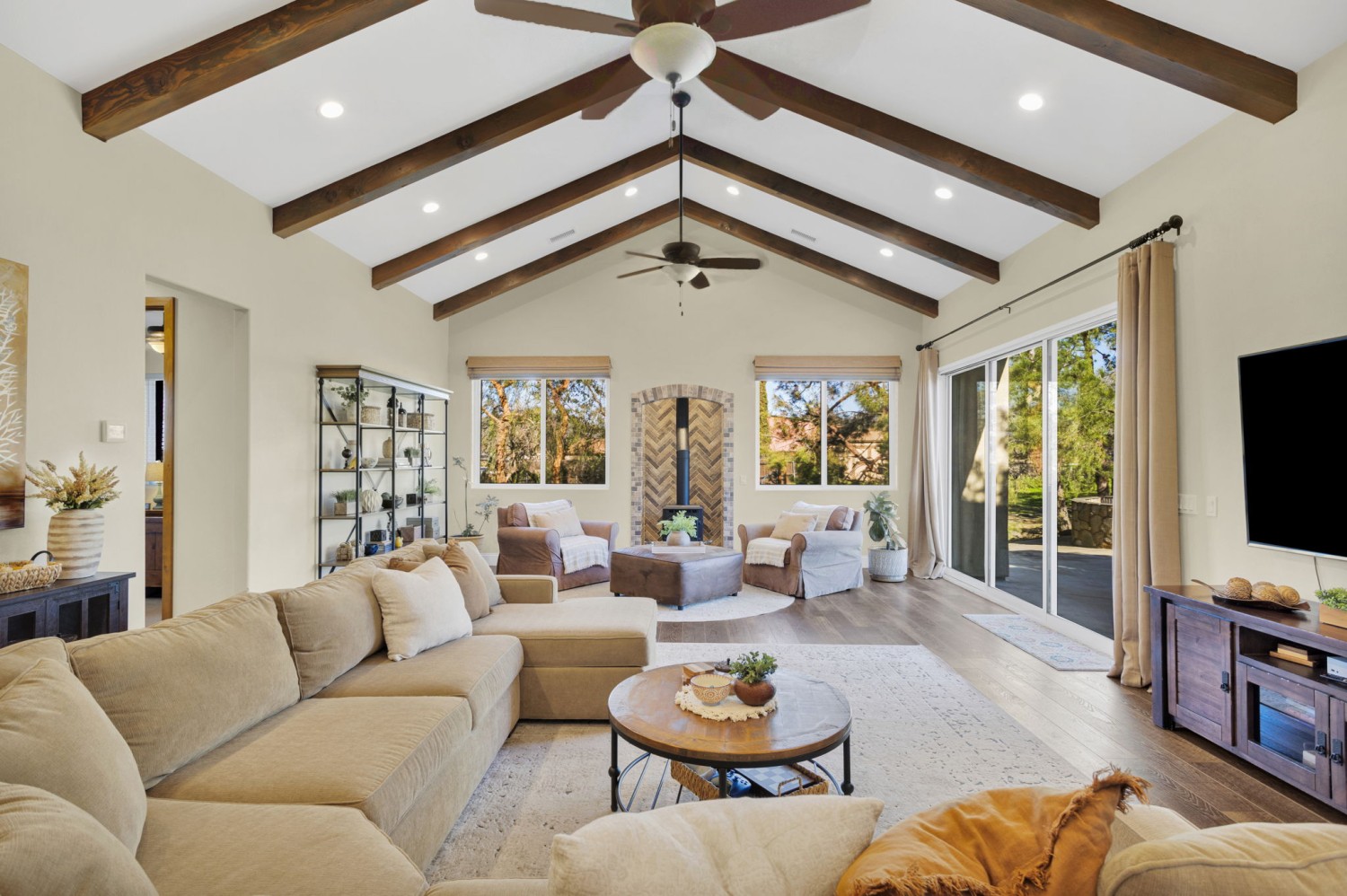 Elfyer - Cherry Valley, CA House - For Sale