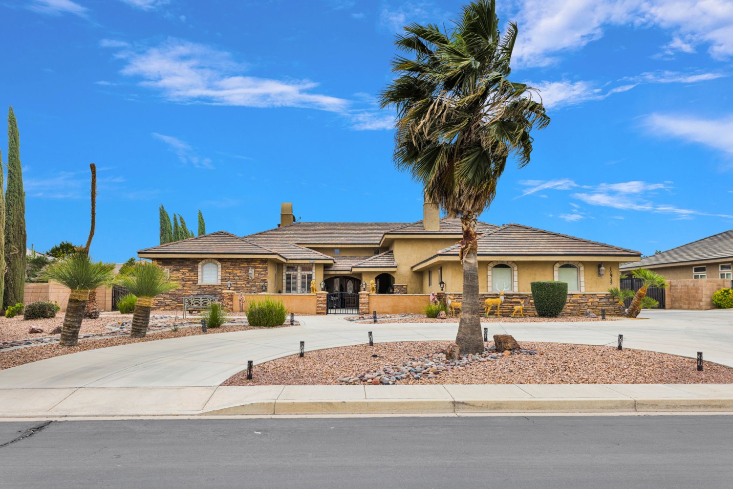 Elfyer - Apple Valley, CA House - For Sale