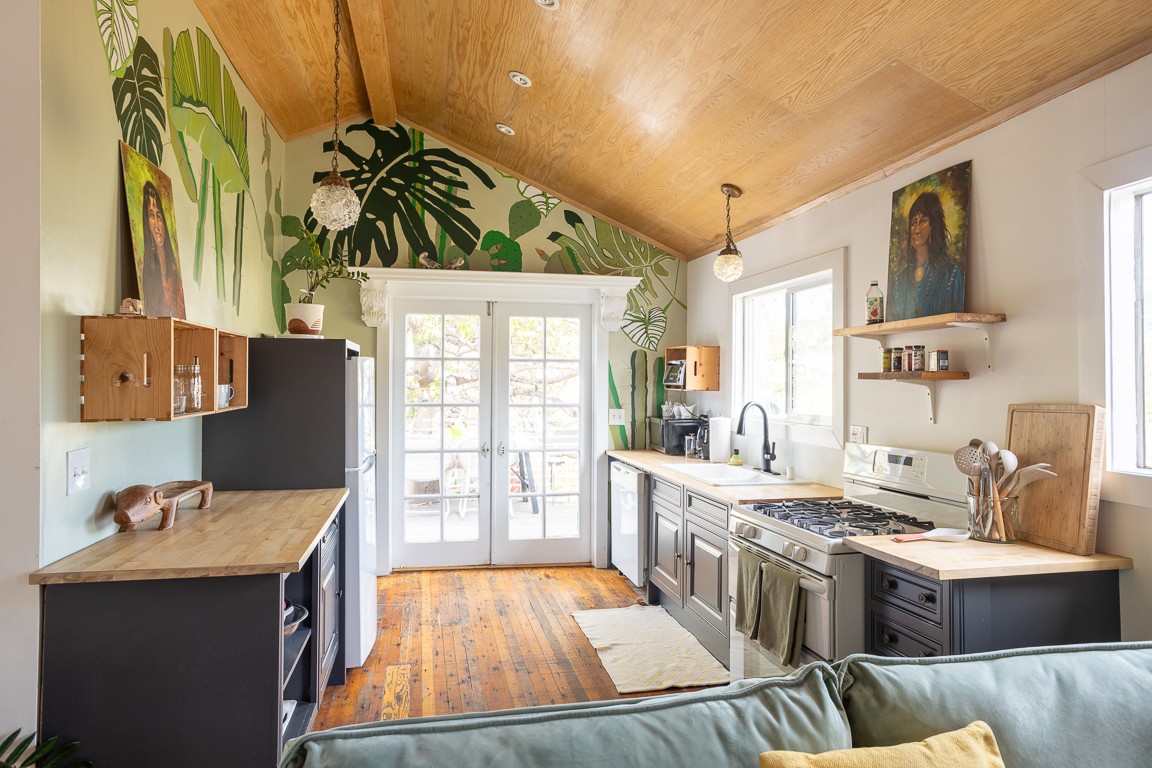 Elfyer - Los Angeles, CA House - For Sale