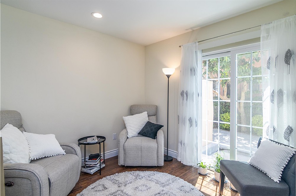 Elfyer - Los Angeles, CA House - For Sale