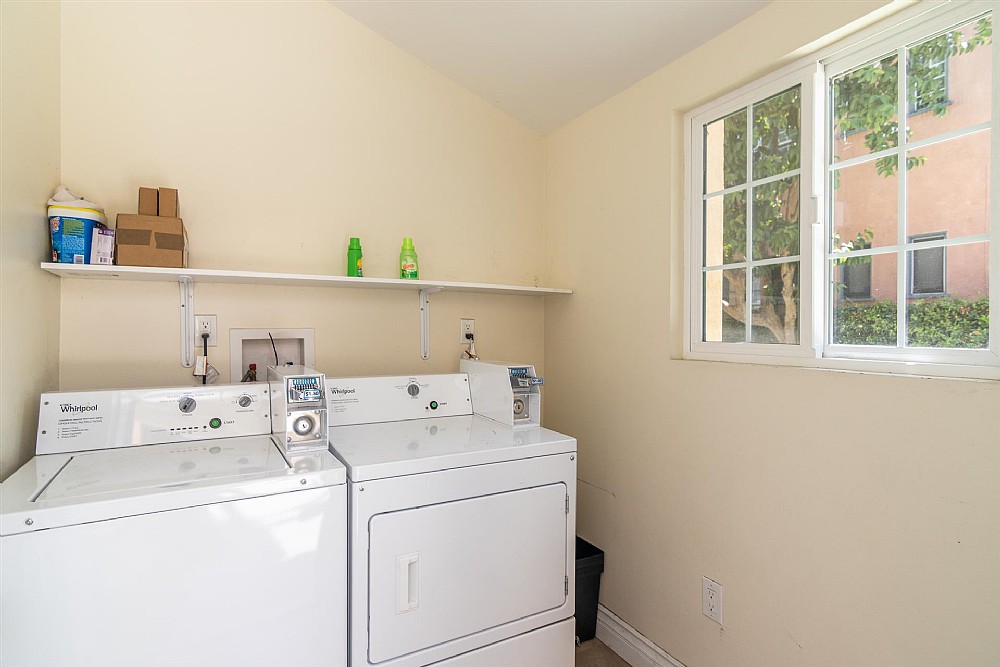 Elfyer - Los Angeles, CA House - For Sale