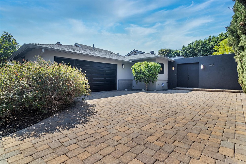 Elfyer - Burbank, CA House - For Sale