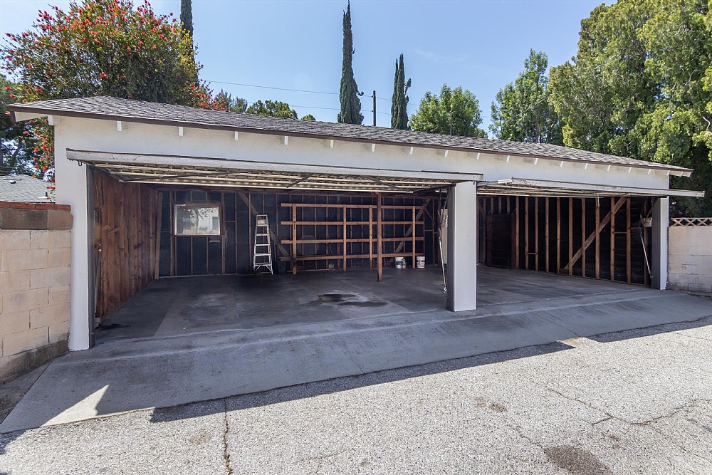Elfyer - West Hills, CA House - For Sale