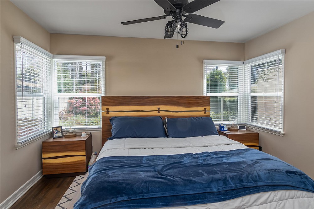 Elfyer - Burbank, CA House - For Sale