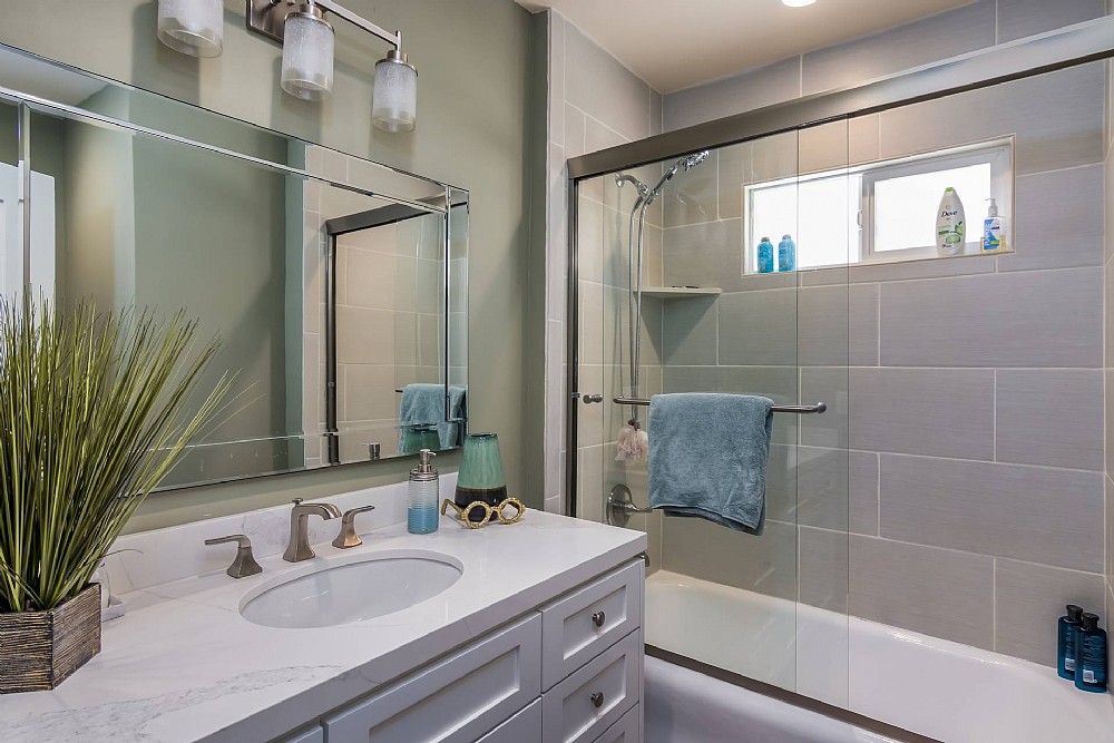 Elfyer - Burbank, CA House - For Sale