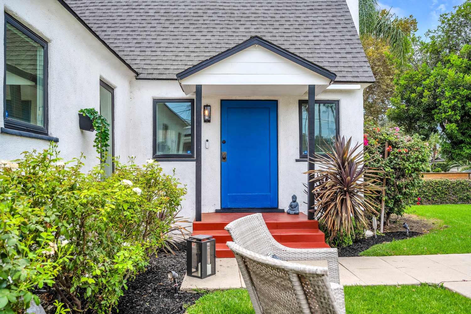 Elfyer - Burbank, CA House - For Sale