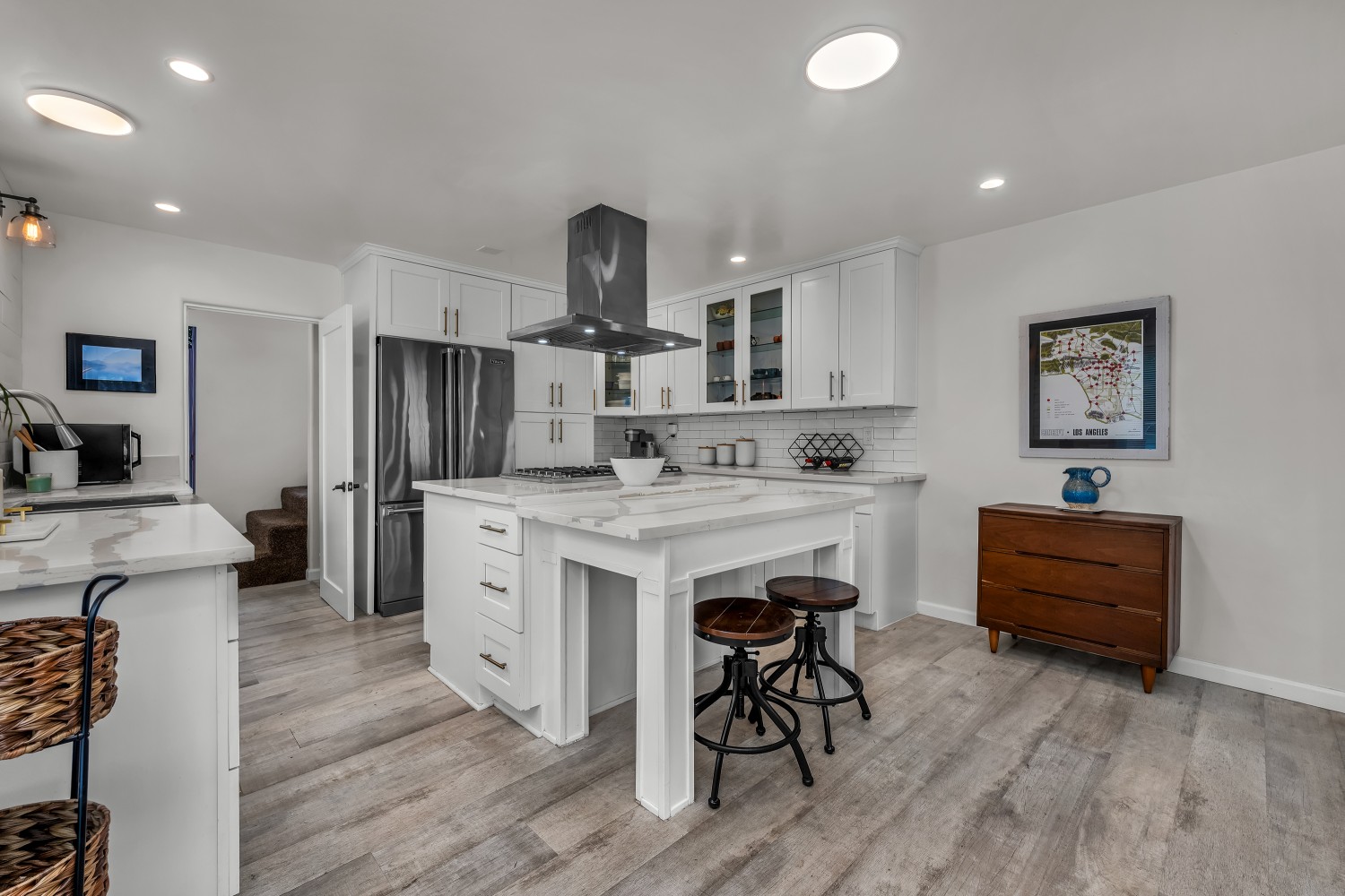 Elfyer - Burbank, CA House - For Sale