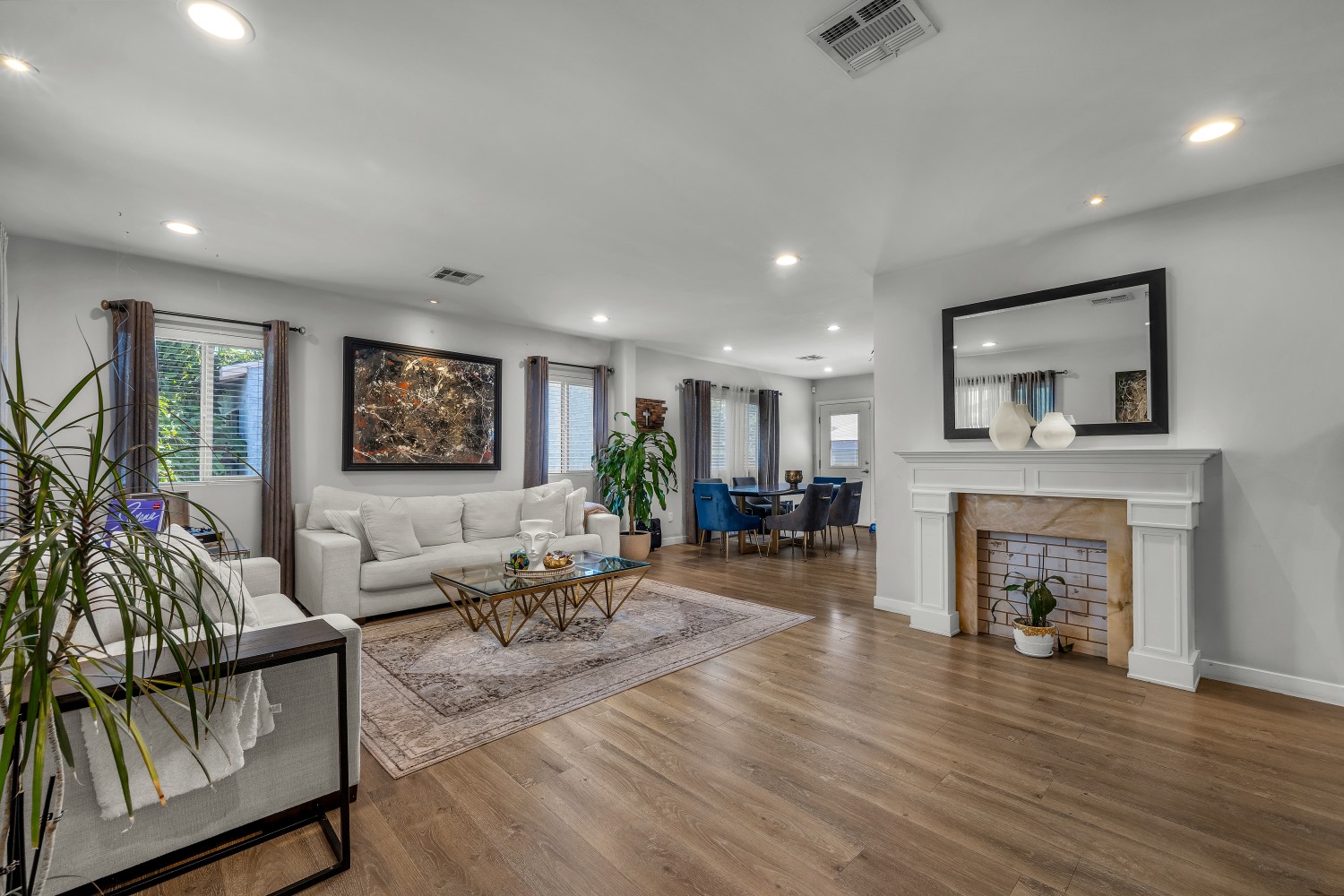 Elfyer - North Hollywood, CA House - For Sale