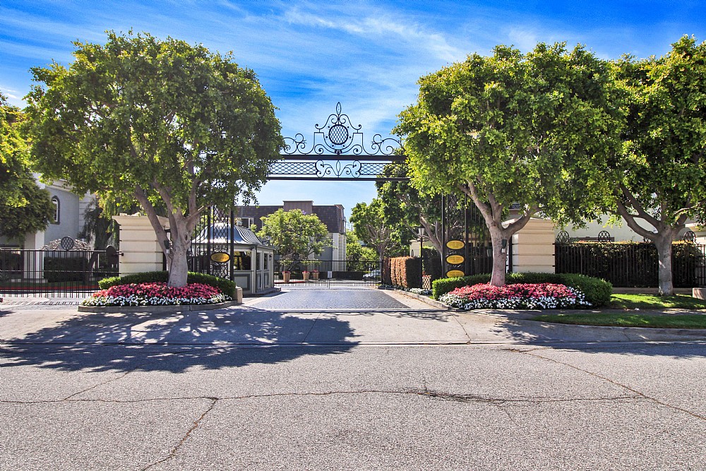 Elfyer - Los Angeles, CA House - For Sale