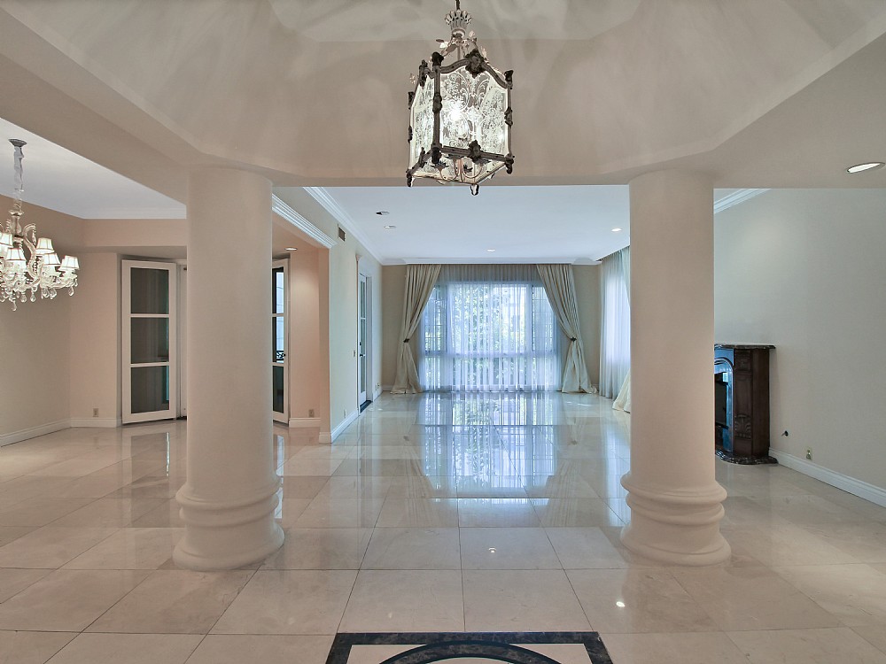 Elfyer - Los Angeles, CA House - For Sale