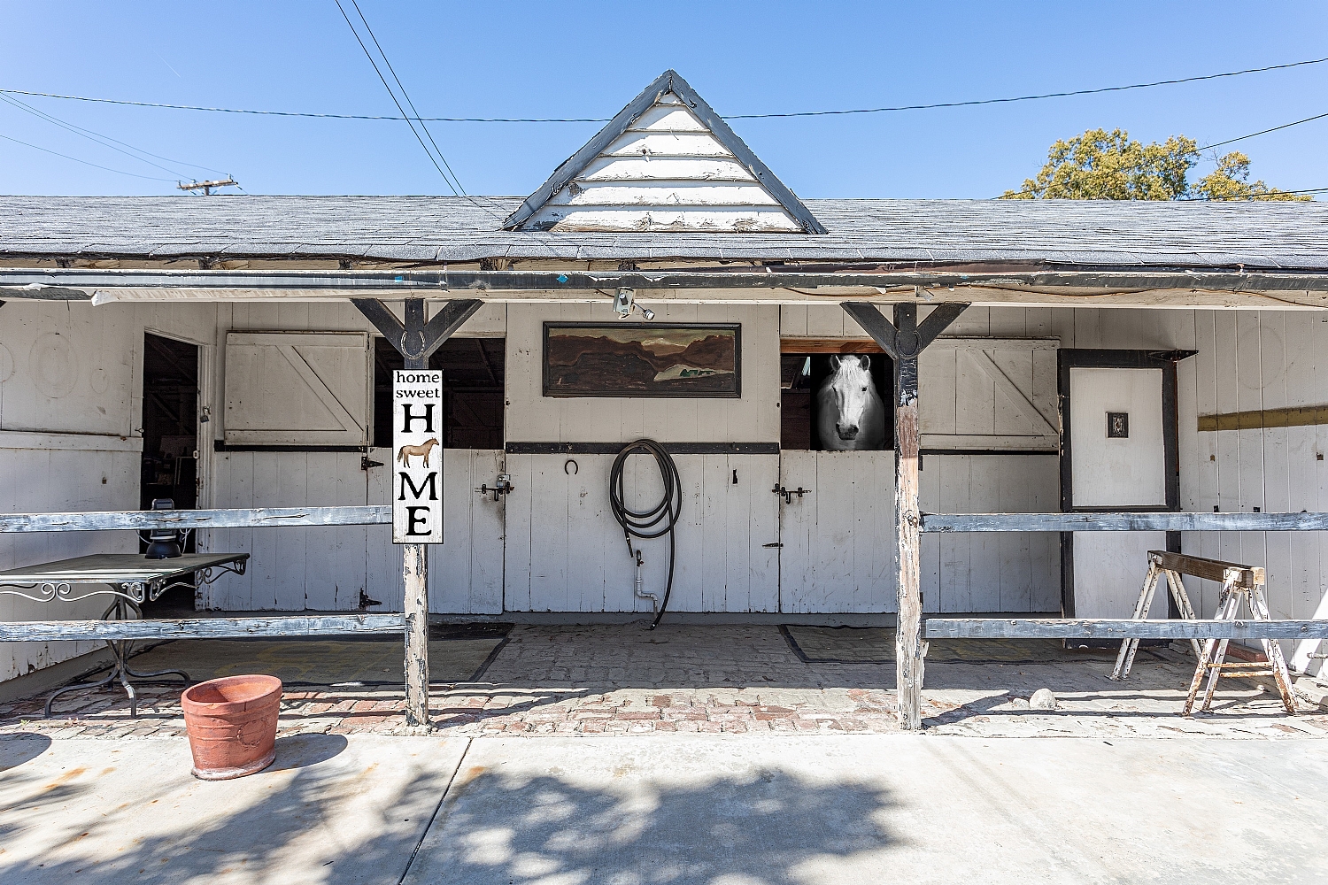 Elfyer - Burbank, CA House - For Sale