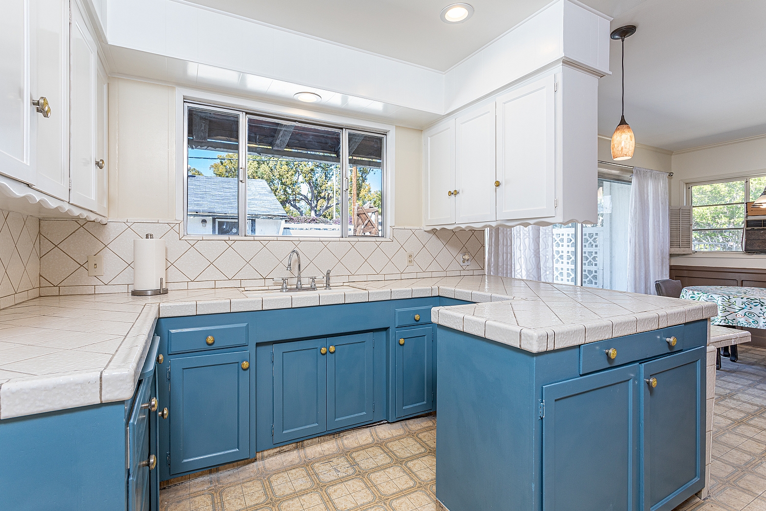 Elfyer - Burbank, CA House - For Sale