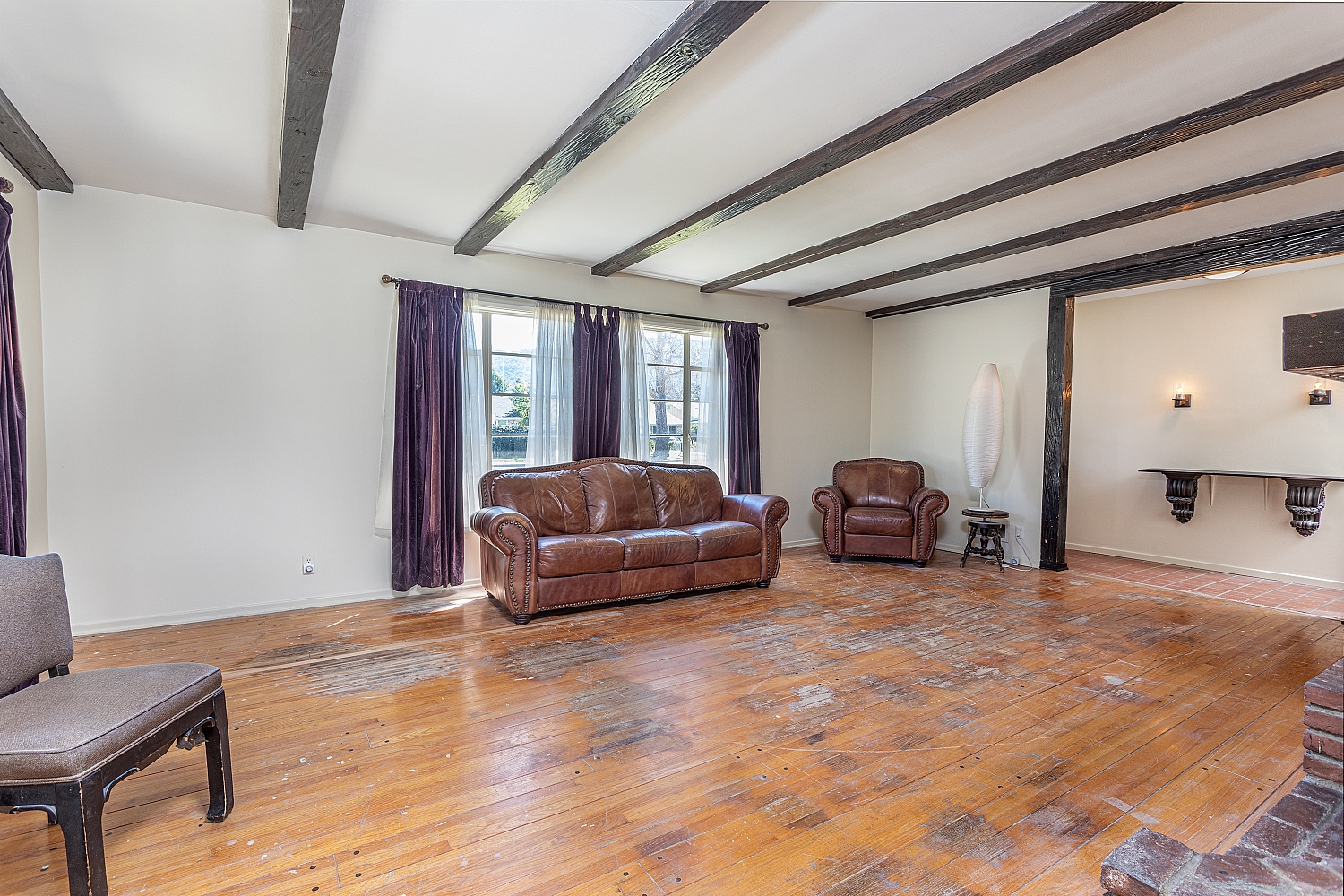 Elfyer - Burbank, CA House - For Sale