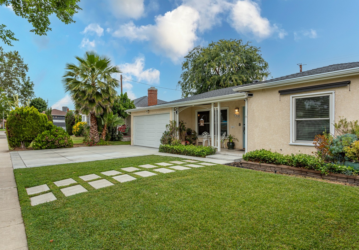 Elfyer - Burbank, CA House - For Sale