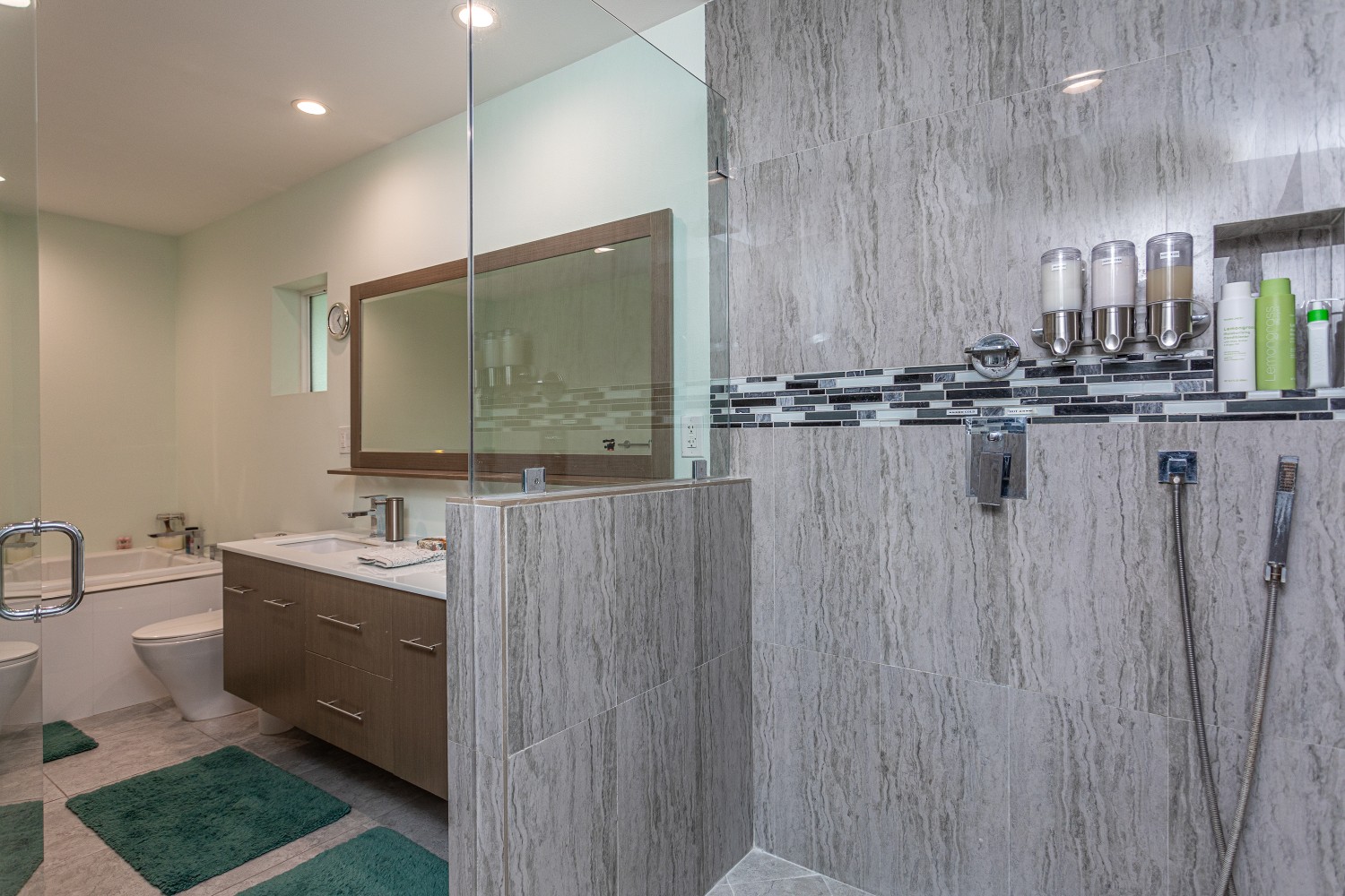 Elfyer - Burbank, CA House - For Sale