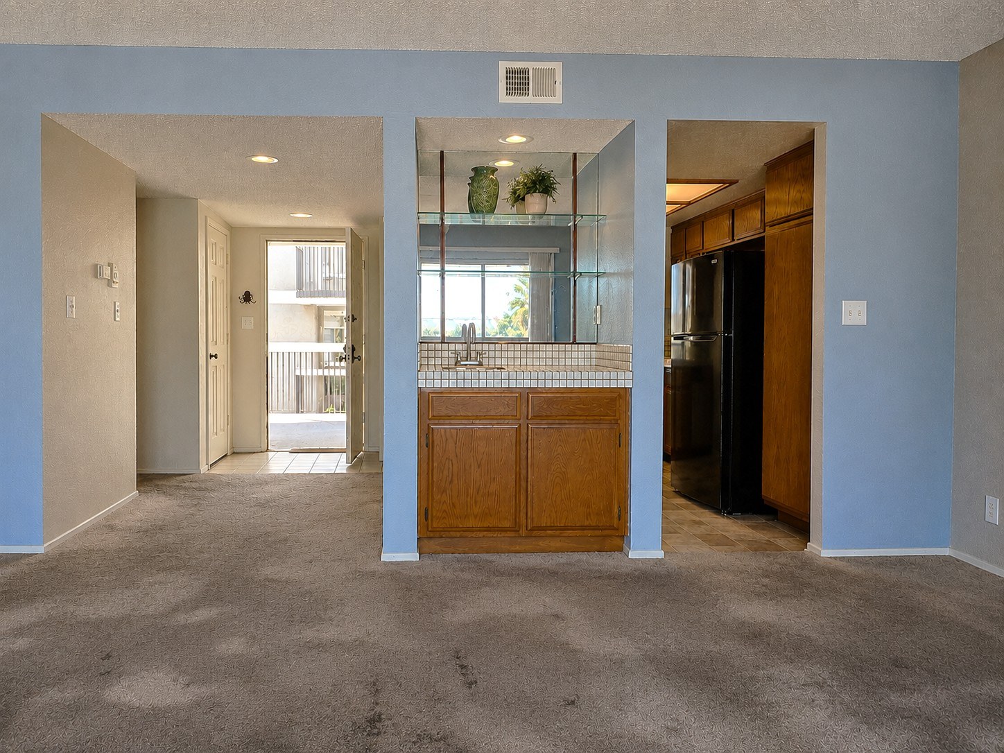 Elfyer - Burbank, CA House - For Sale