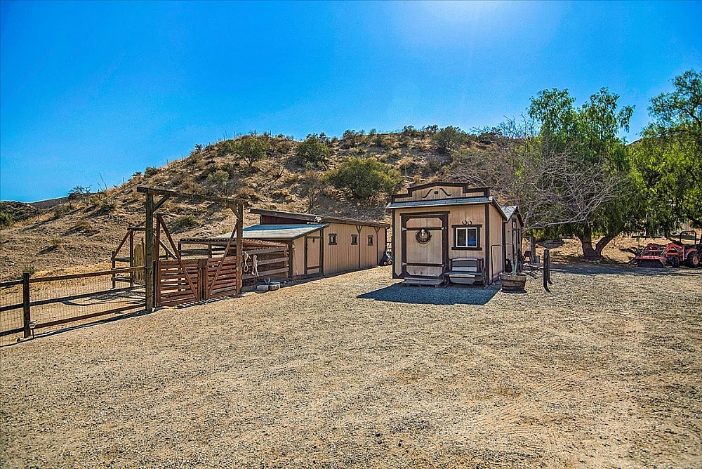 Elfyer - Vasquez Canyon area, CA House - For Sale