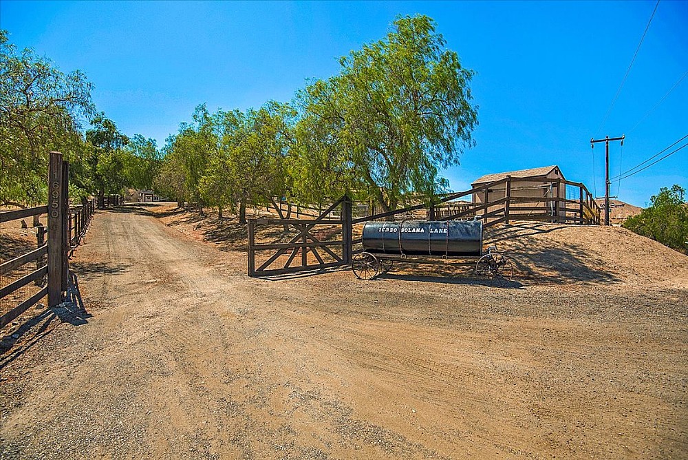 Elfyer - Vasquez Canyon area, CA House - For Sale
