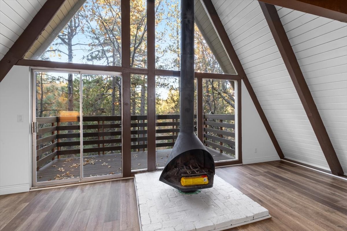 Elfyer - Arrowbear, CA House - For Sale