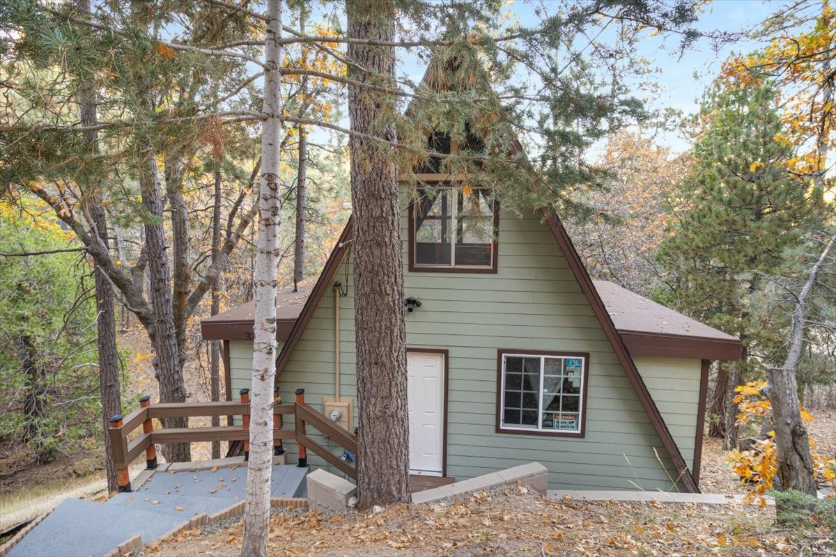 Elfyer - Arrowbear, CA House - For Sale