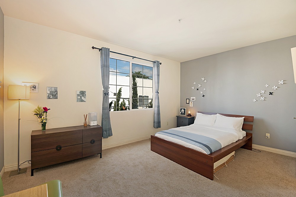 Elfyer - Los Angeles, CA House - For Sale