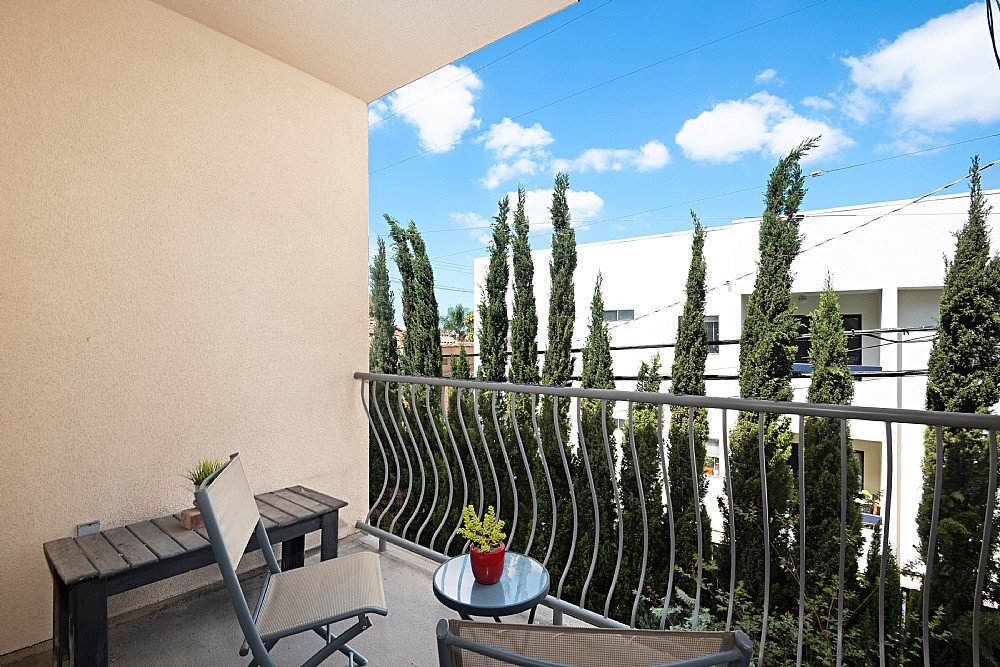 Elfyer - Los Angeles, CA House - For Sale