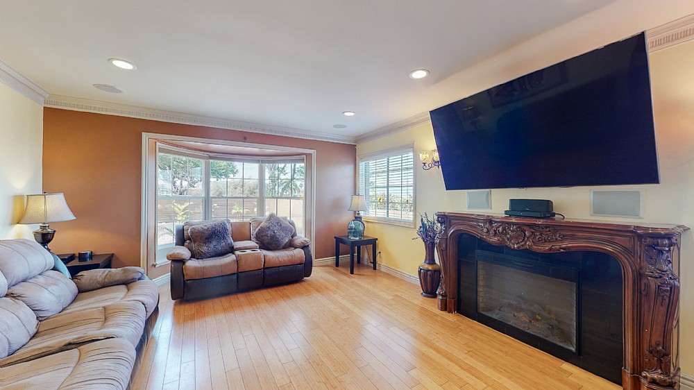 Elfyer - Los Angeles, CA House - For Sale
