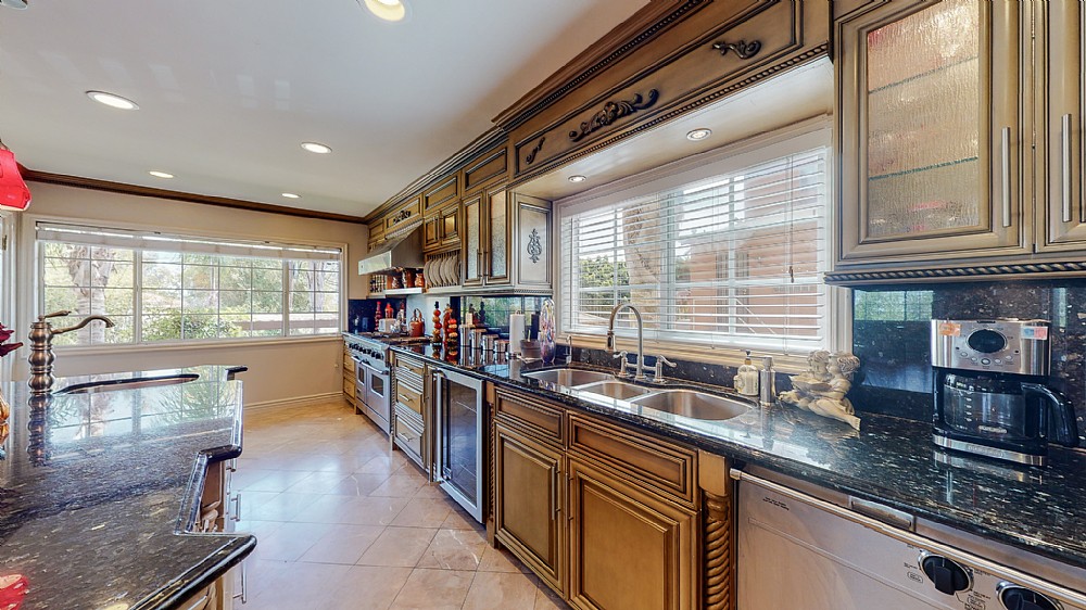 Elfyer - Los Angeles, CA House - For Sale