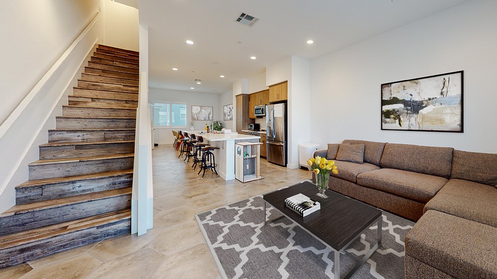 Elfyer - Long Beach,  House - For Sale