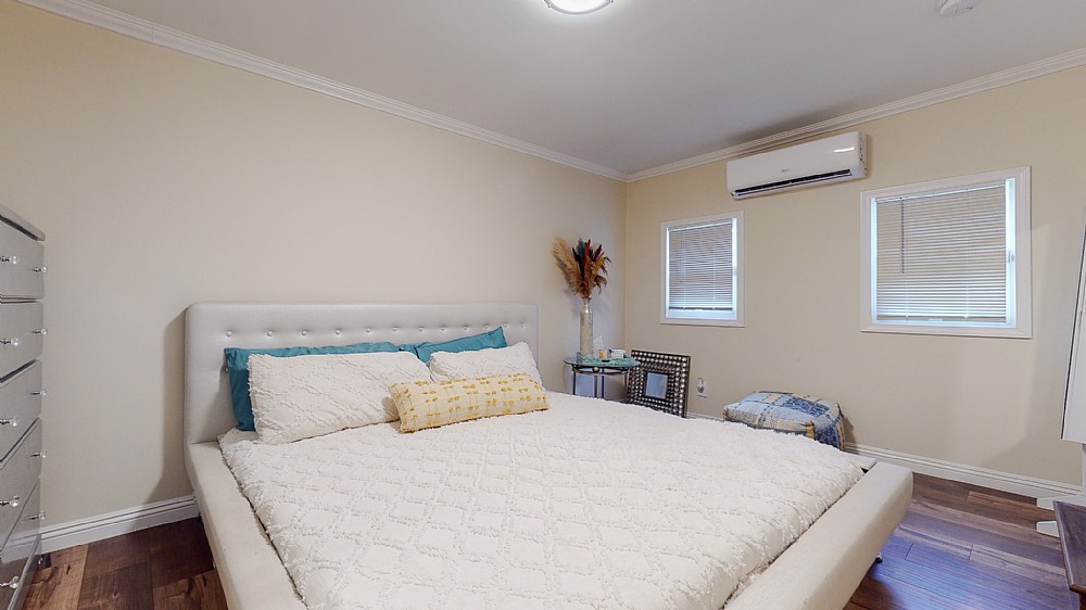 Elfyer - Los Angeles, CA House - For Sale