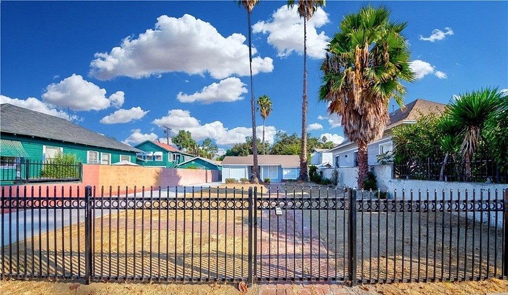 Elfyer - Los Angeles, CA House - For Sale
