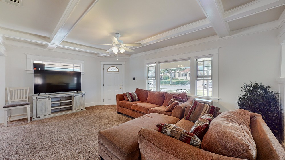 Elfyer - Los Angeles, CA House - For Sale