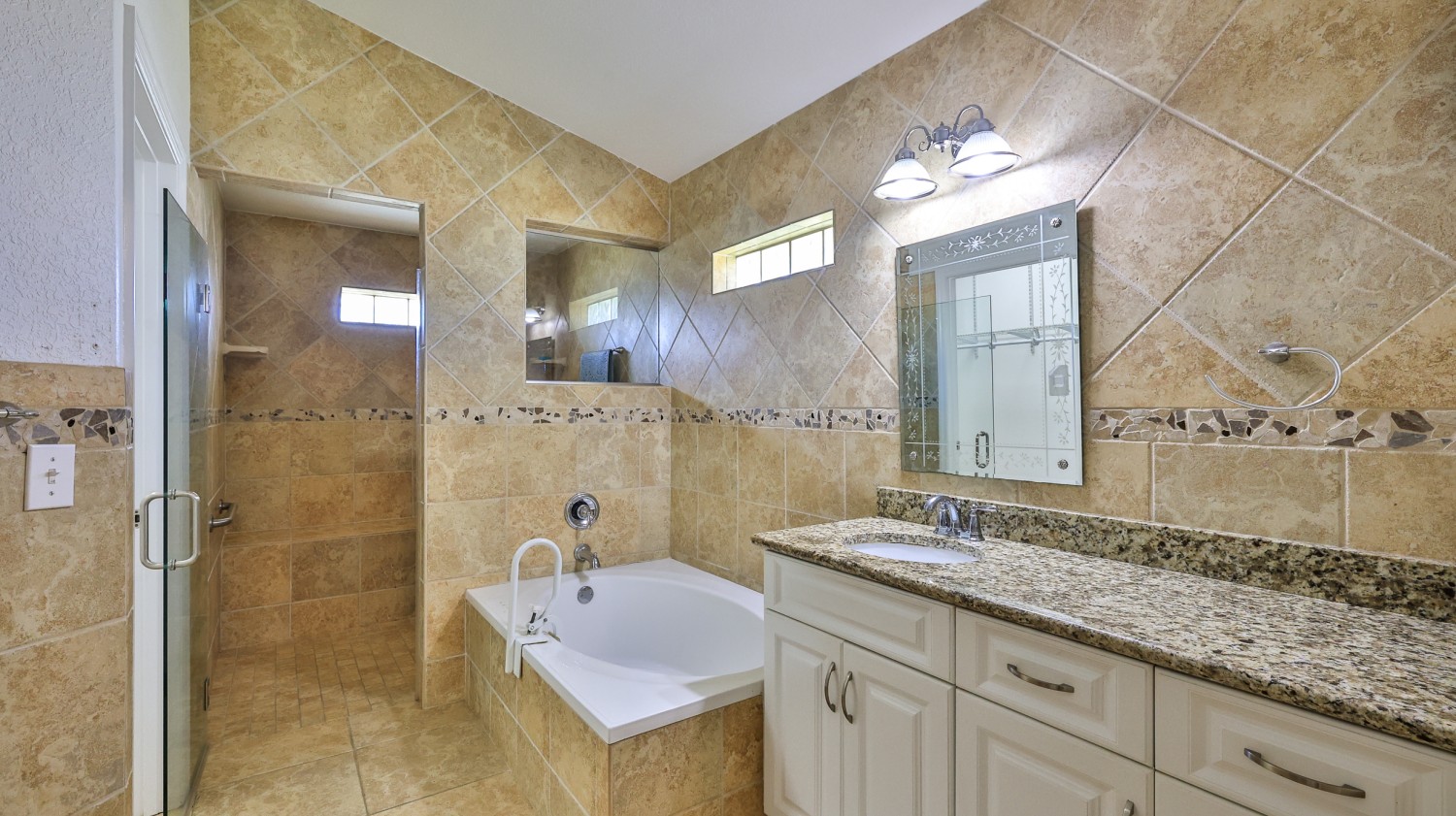 Elfyer - Daytona Beach, FL House - For Sale