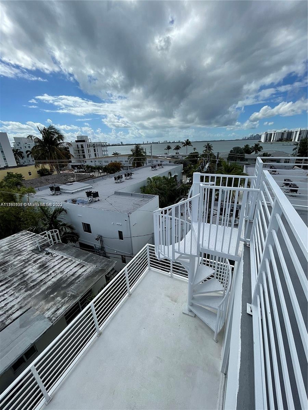 Elfyer - Miami Beach, FL House - For Sale