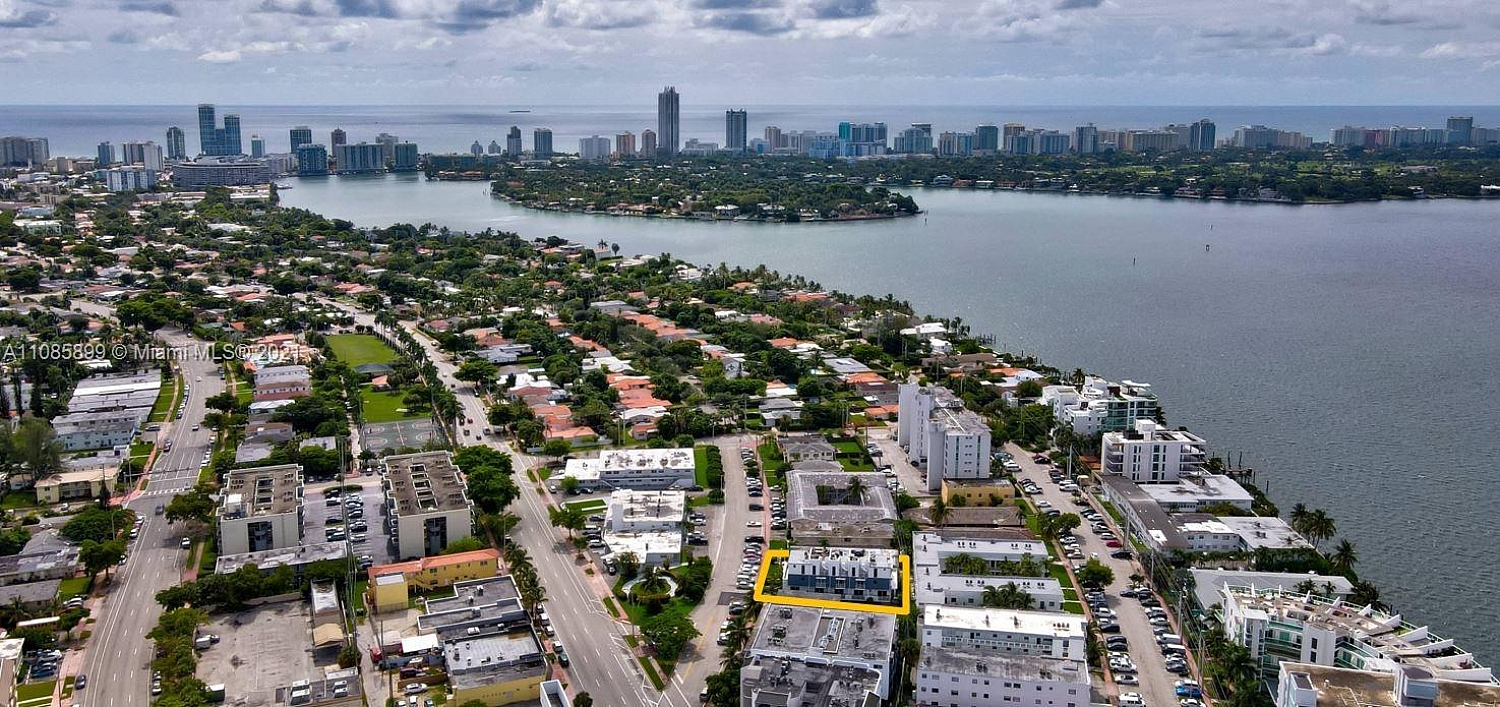 Elfyer - Miami Beach, FL House - For Sale