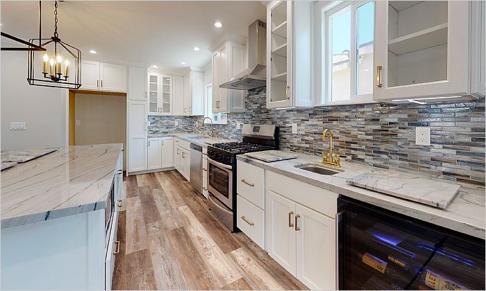 Elfyer - Burbank, CA House - For Sale