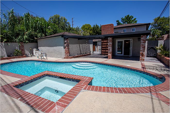 Elfyer - Burbank, CA House - For Sale