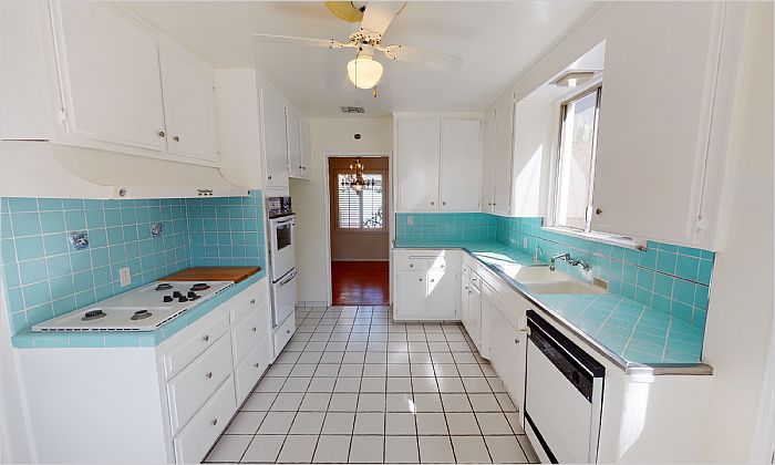 Elfyer - Burbank, CA House - For Sale