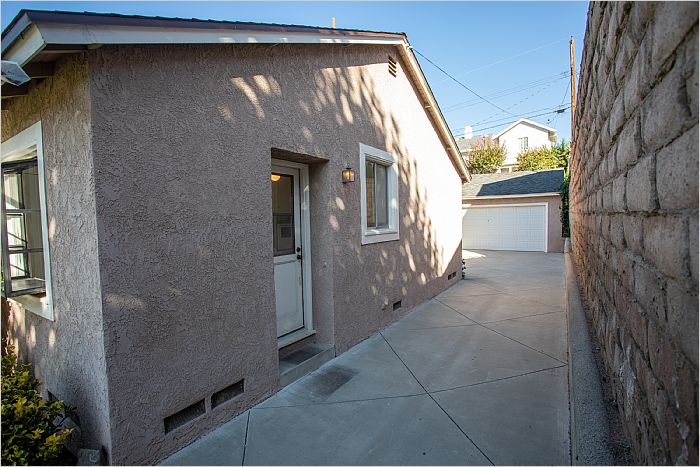 Elfyer - Burbank, CA House - For Sale