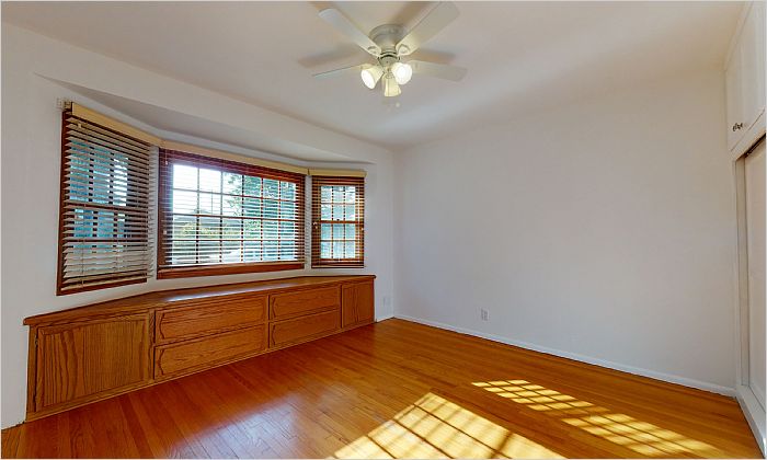 Elfyer - Burbank, CA House - For Sale