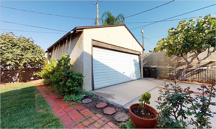 Elfyer - Burbank, CA House - For Sale