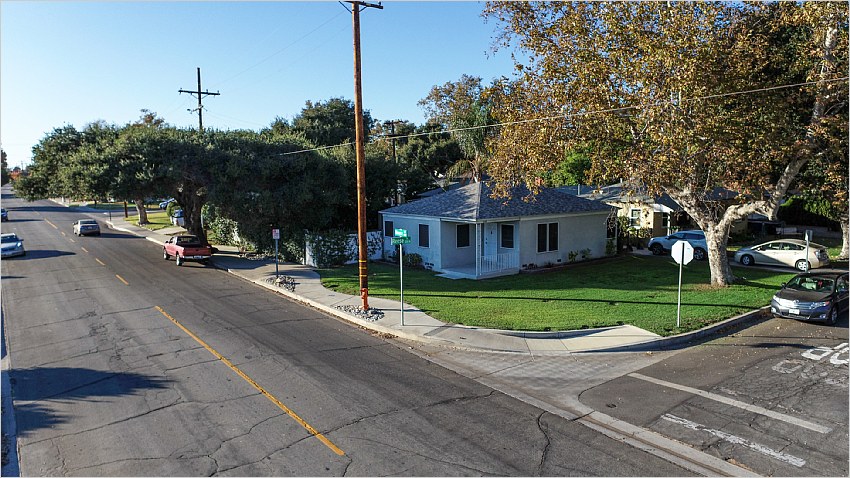 Elfyer - Burbank, CA House - For Sale