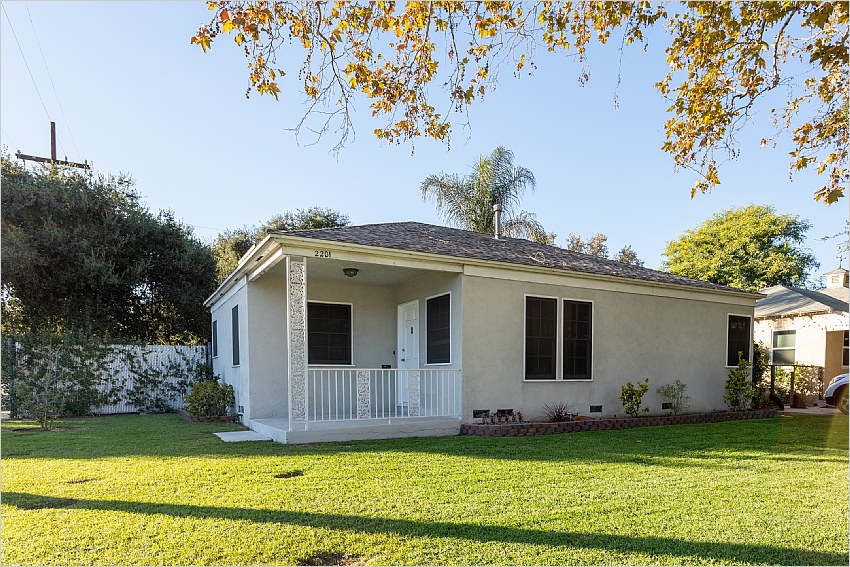 Elfyer - Burbank, CA House - For Sale