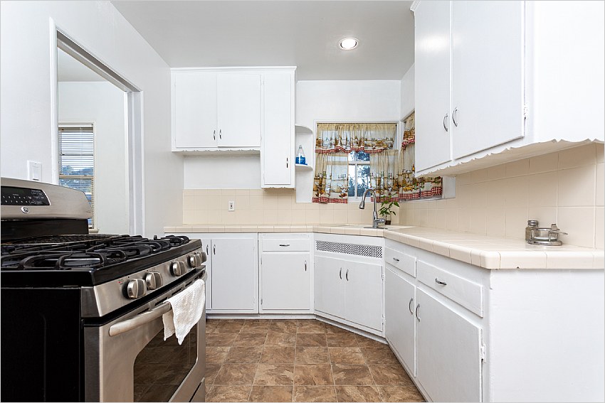 Elfyer - Burbank, CA House - For Sale