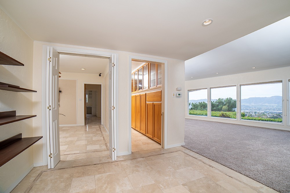 Elfyer - Burbank, CA House - For Sale