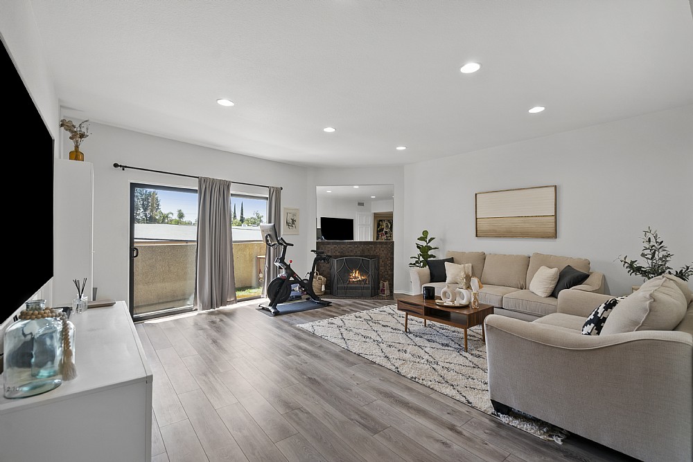 Elfyer - Burbank, CA House - For Sale