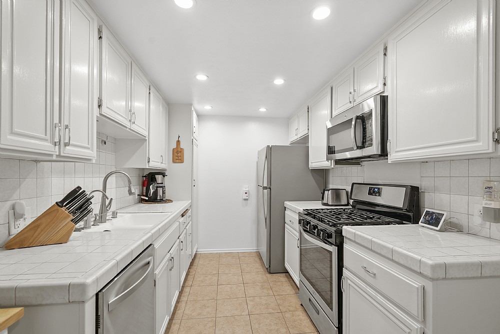 Elfyer - Burbank, CA House - For Sale