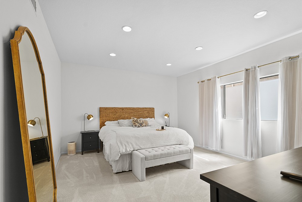 Elfyer - Burbank, CA House - For Sale