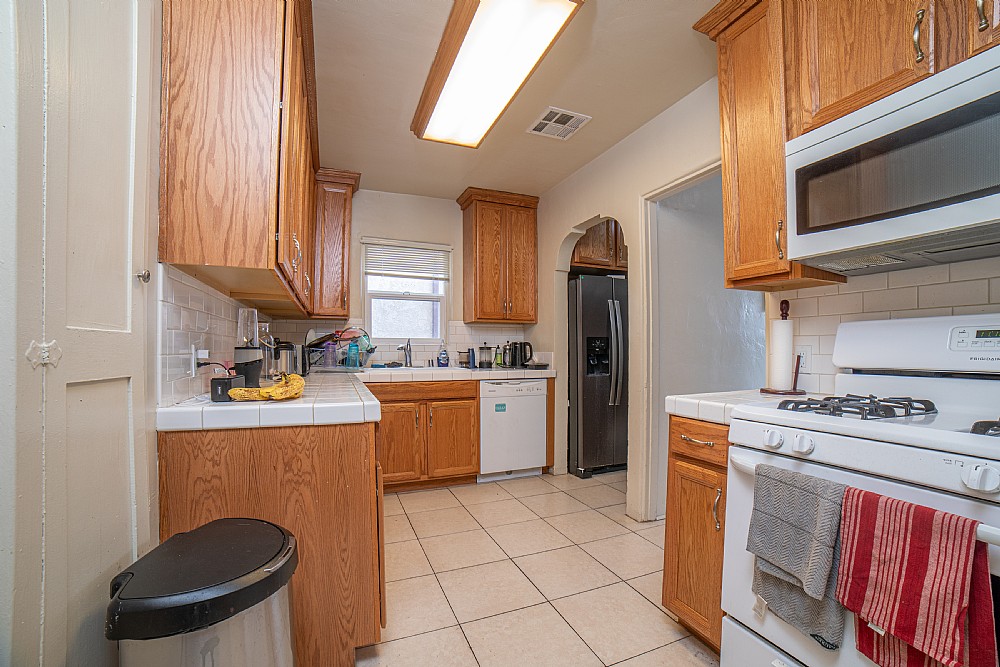 Elfyer - Burbank, CA House - For Sale