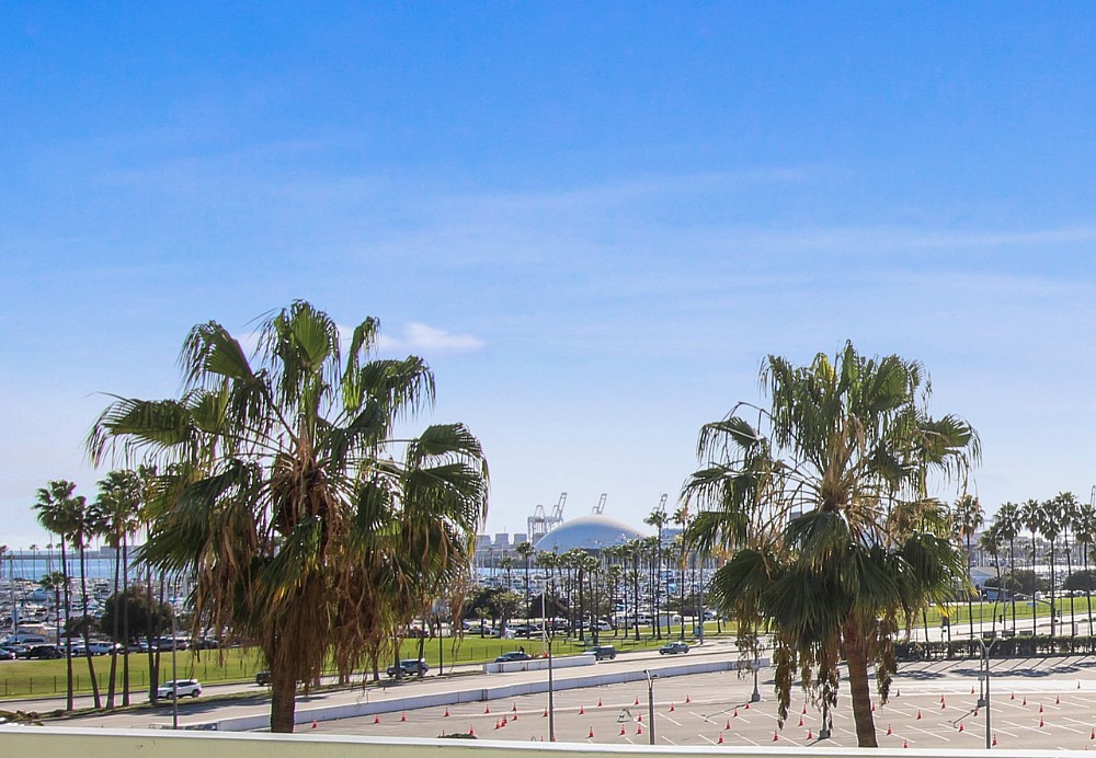 Elfyer - Long Beach, CA House - For Sale